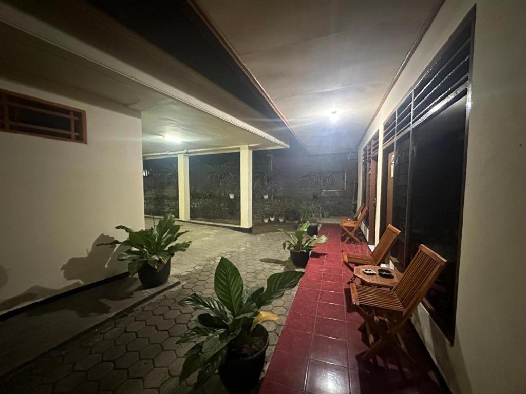 Oyo 93136 Hotel Santo Djaya 2 Puncak Exterior photo